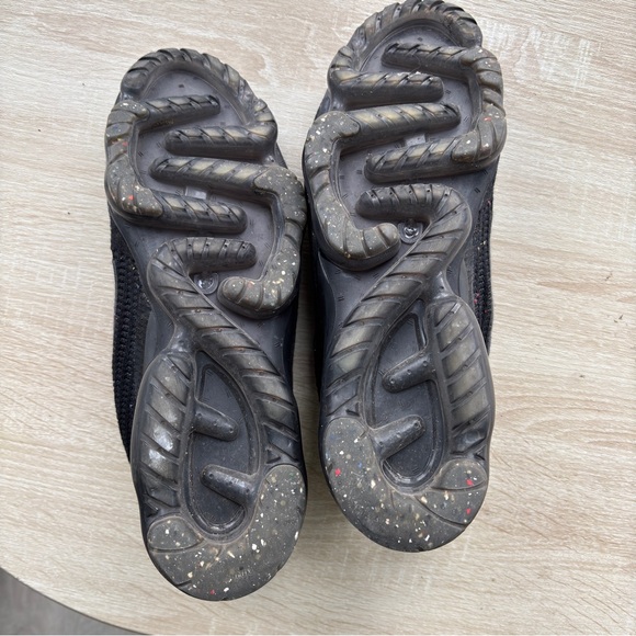 Nike Vapormax Men's Black Athletic Shoes Size 11.5 - Picture 8 of 10